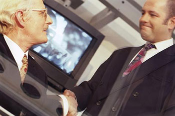 meet and greet in manchester airport arrivals hall baggage reclaim taxis to Leeds doncaster